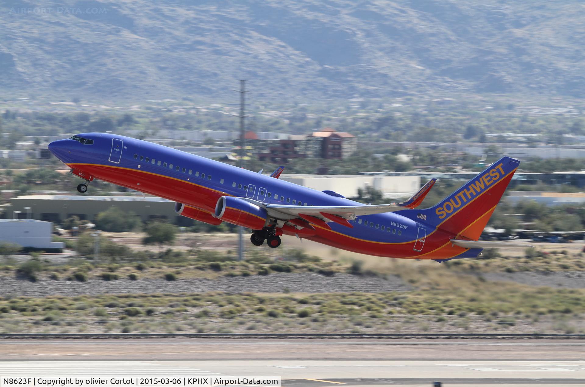 N8623F, 2013 Boeing 737-8H4 C/N 36731, leaving Phoenix