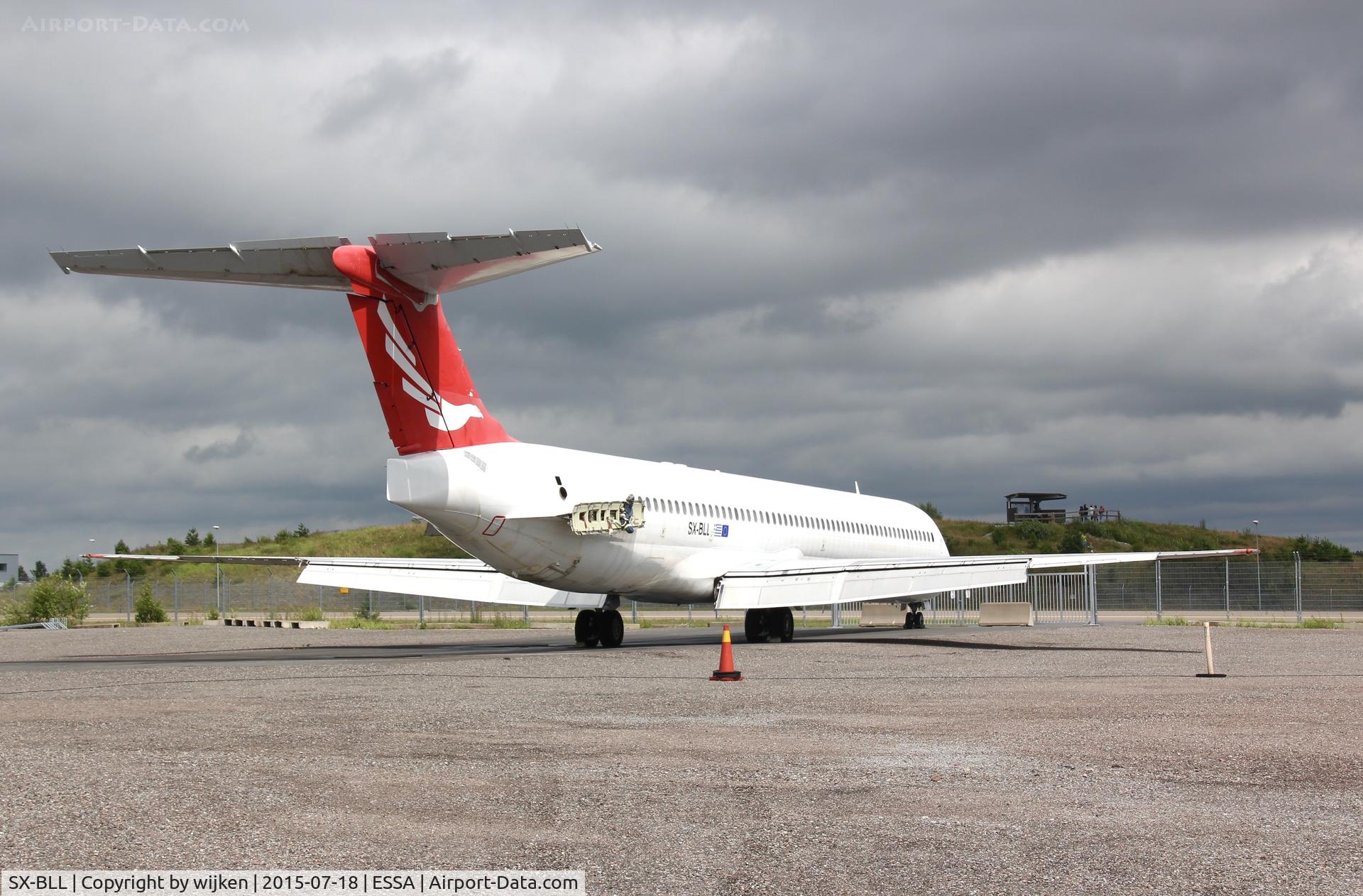 SX-BLL, 1991 McDonnell Douglas MD-83 (DC-9-83) C/N 49933, Arlanda 2015