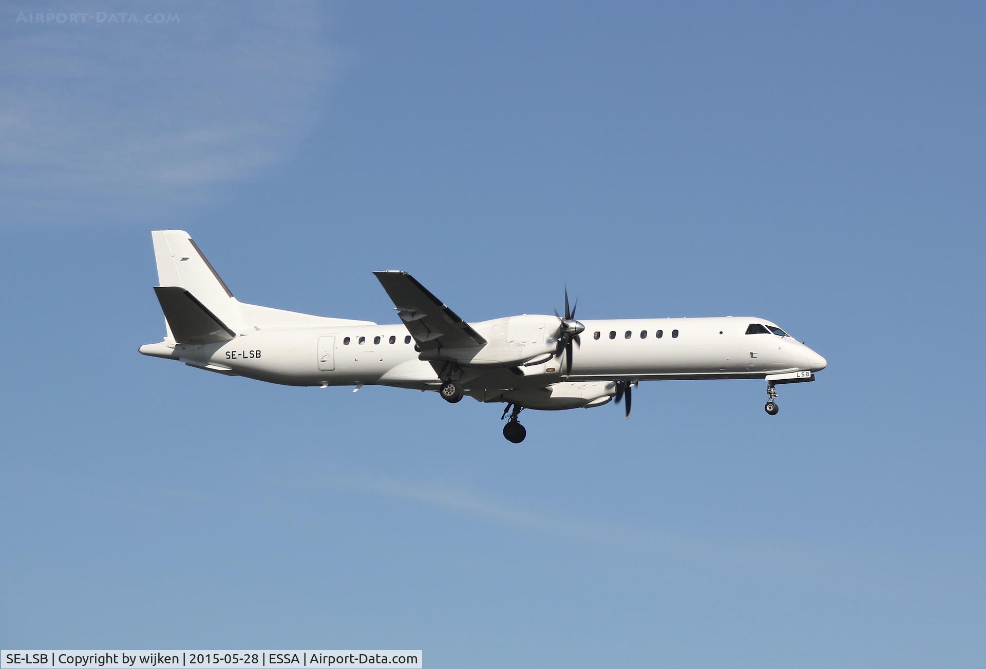 SE-LSB, 1997 Saab 2000 C/N 2000-043, RWY 19L