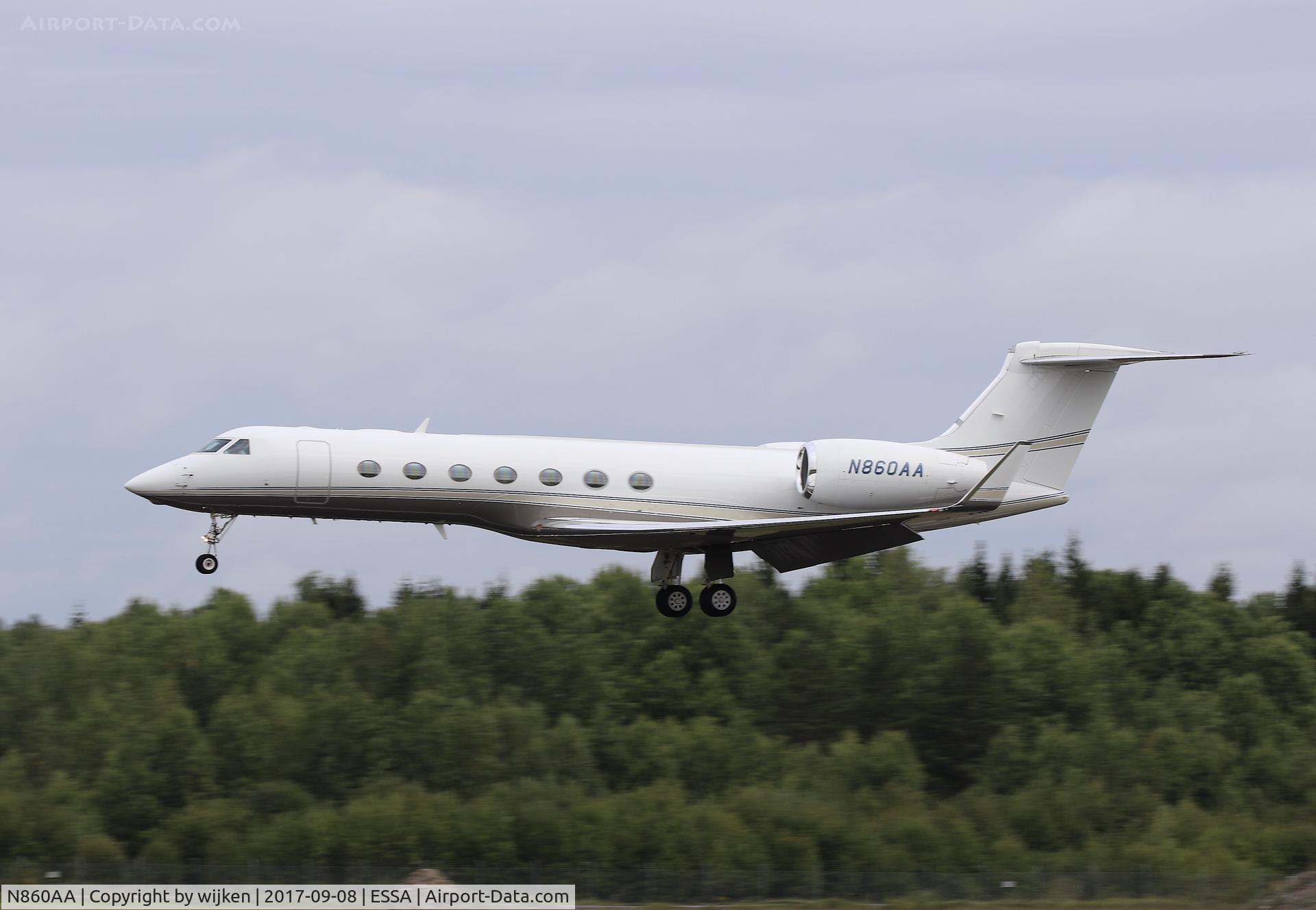 N860AA, 2005 Gulfstream Aerospace GV-SP (G550) C/N 5079, RWY 26
