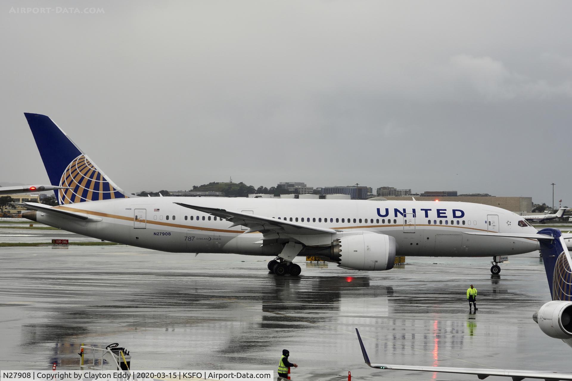 N27908, 2013 Boeing 787-8 Dreamliner C/N 36400, Rainy morning SFO 2020.
