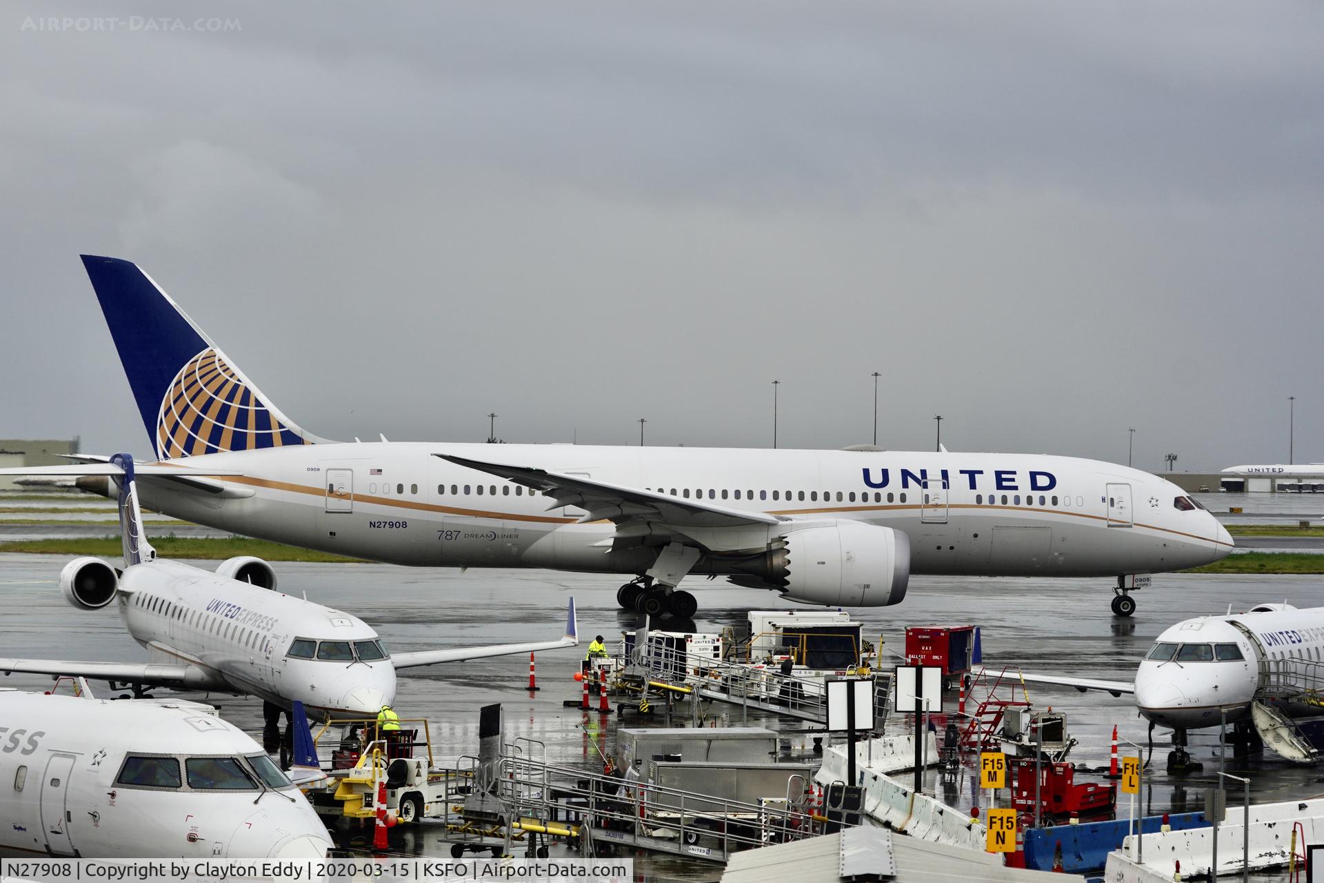 N27908, 2013 Boeing 787-8 Dreamliner C/N 36400, Rainy morning SFO 2020.
