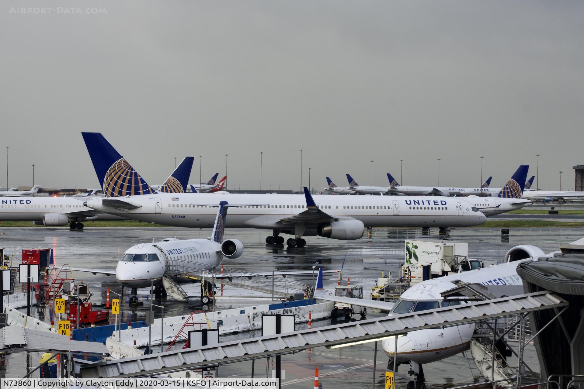 N73860, 2001 Boeing 757-33N C/N 32584, Rainy morning SFO 2020.
