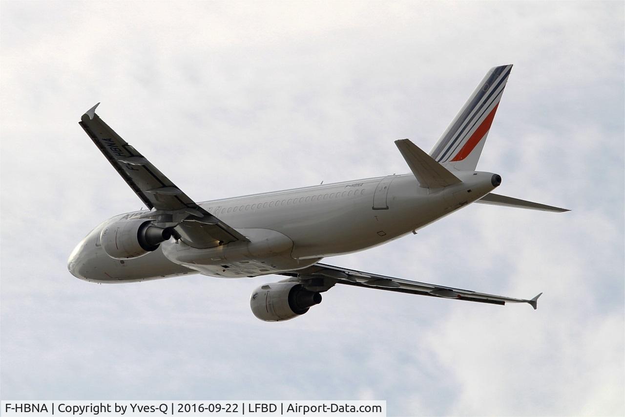 F-HBNA, 2010 Airbus A320-214 C/N 4335, Airbus A320-214, Climbing from rwy 23, Bordeaux Mérignac airport (LFBD-BOD)