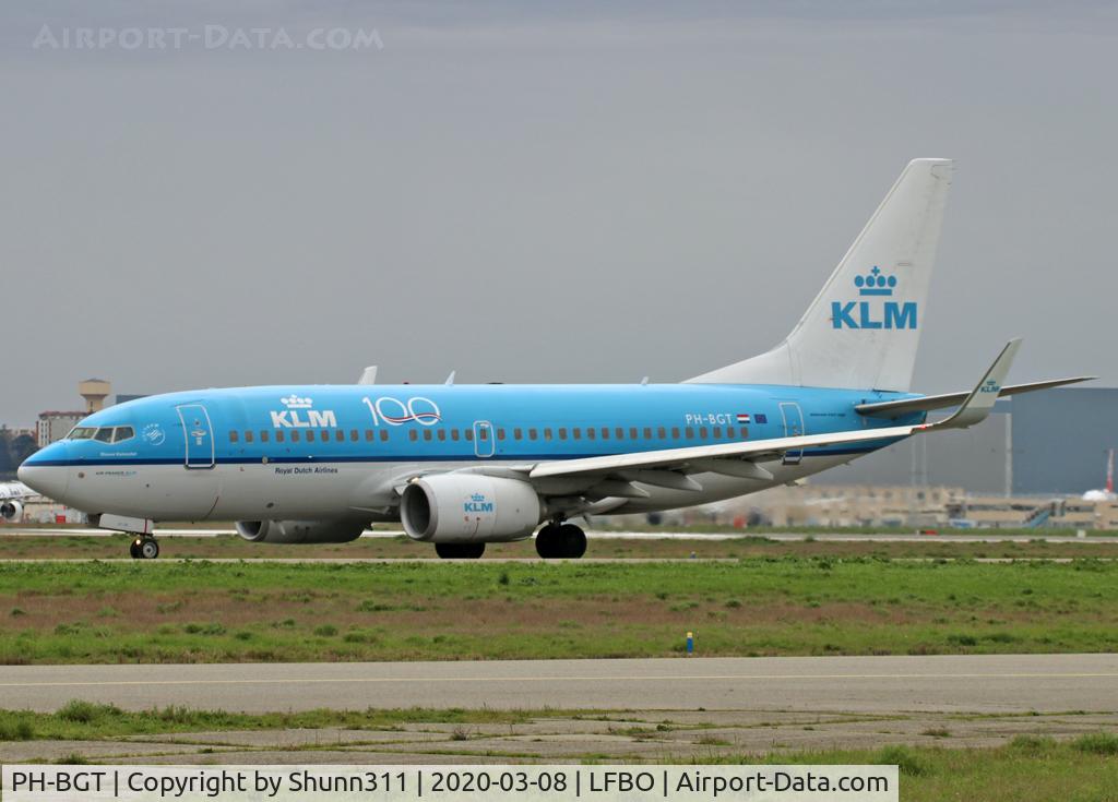 PH-BGT, 2011 Boeing 737-7K2 C/N 38634, Taxiing holding point rwy 32R for departure... Additional '100' titles