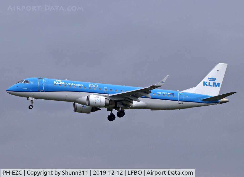 PH-EZC, 2008 Embraer 190LR (ERJ-190-100LR) C/N 19000250, Landing rwy 32R with additional '100' titles... new c/s