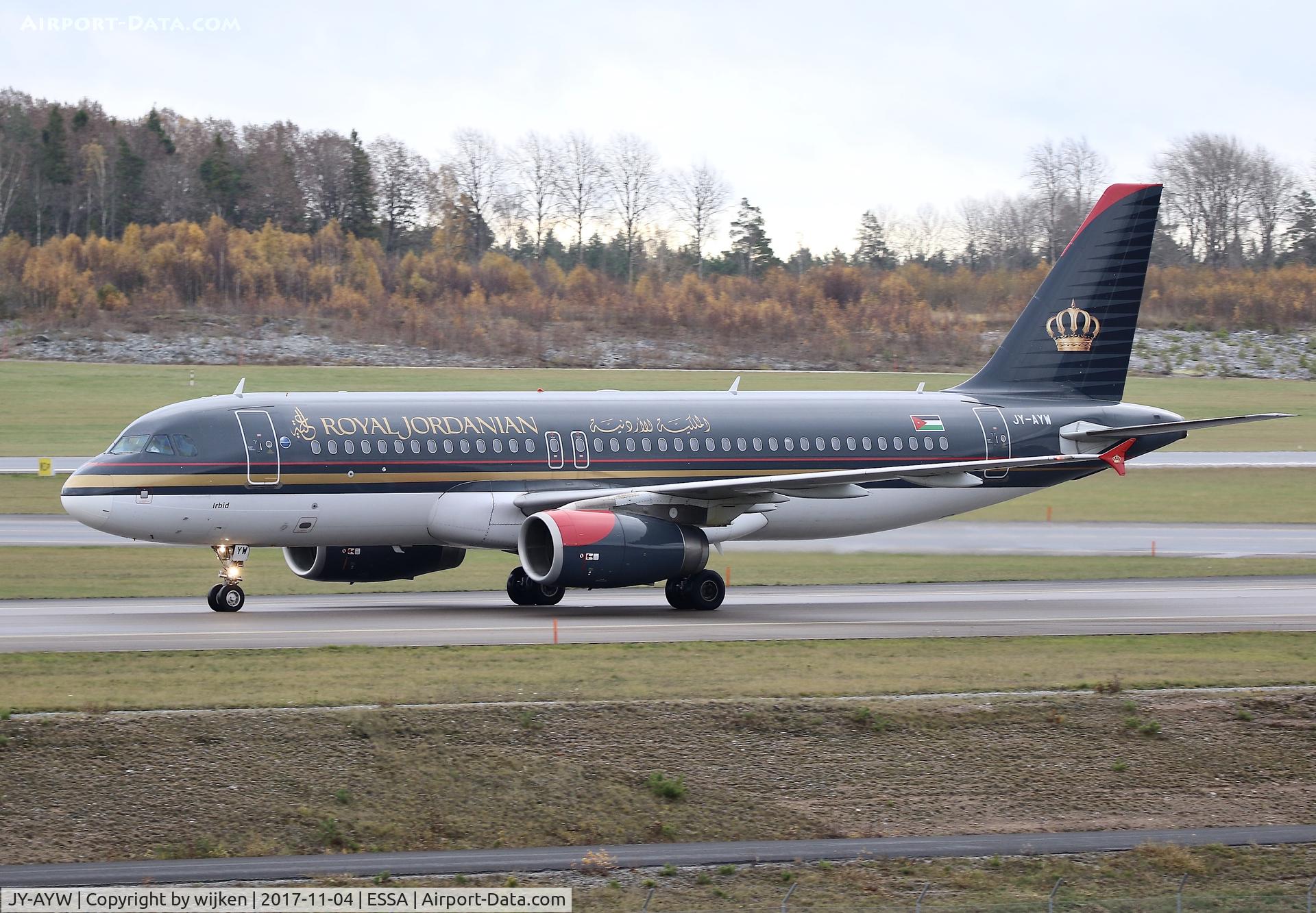 JY-AYW, 2012 Airbus A320-232 C/N 5367, Taxiway W