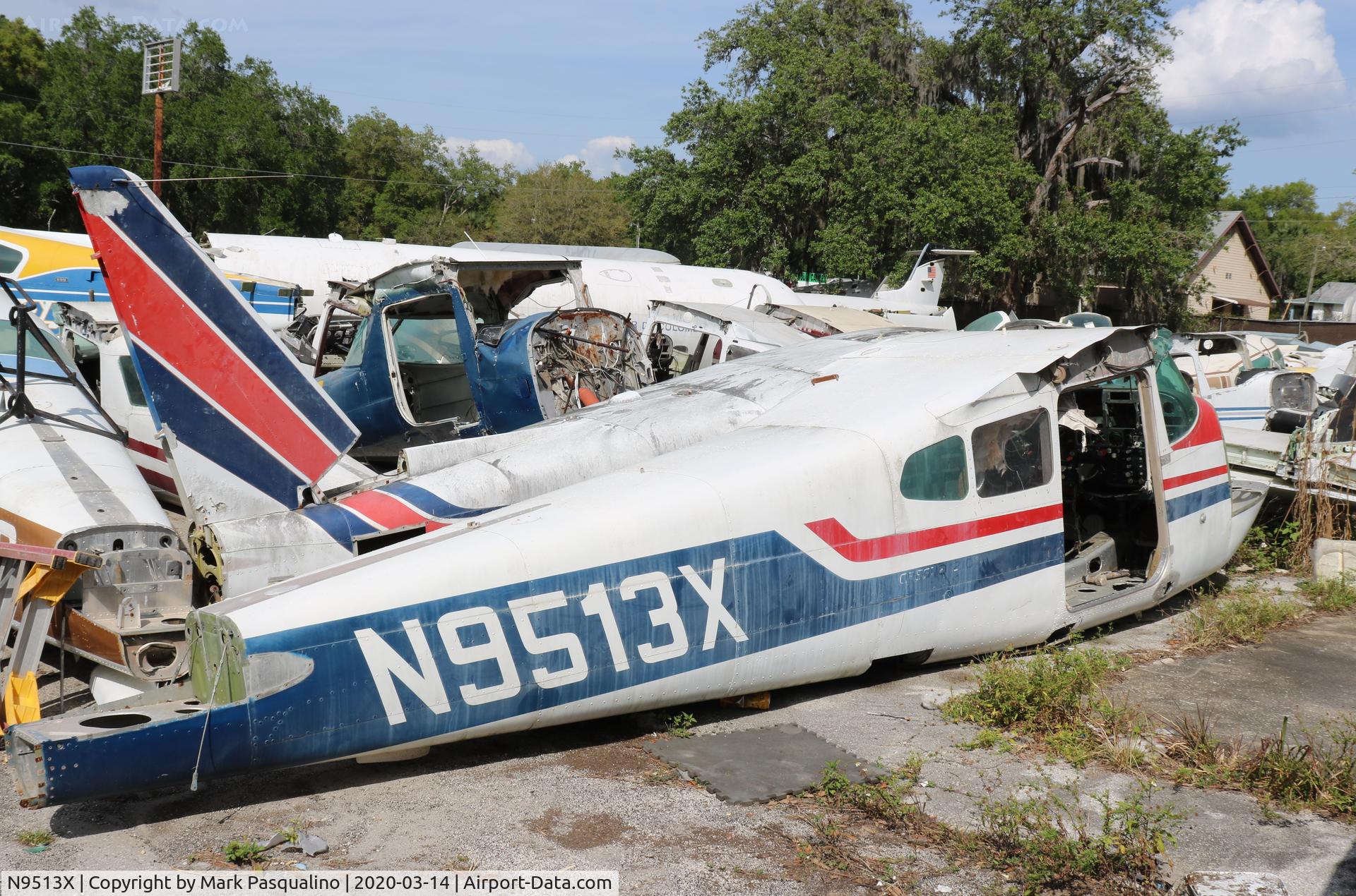N9513X, 1961 Cessna 210A C/N 21057813, Cessna 210A