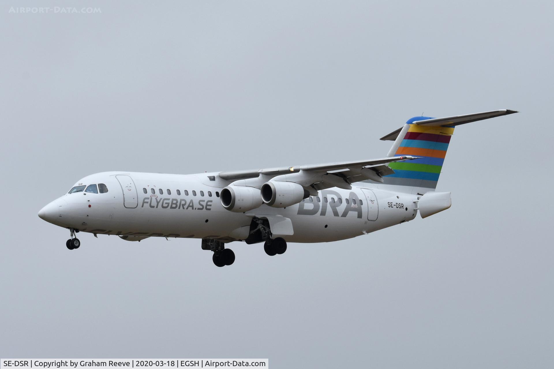 SE-DSR, 1994 British Aerospace Avro 146-RJ100A C/N E3244, Landing at Norwich.