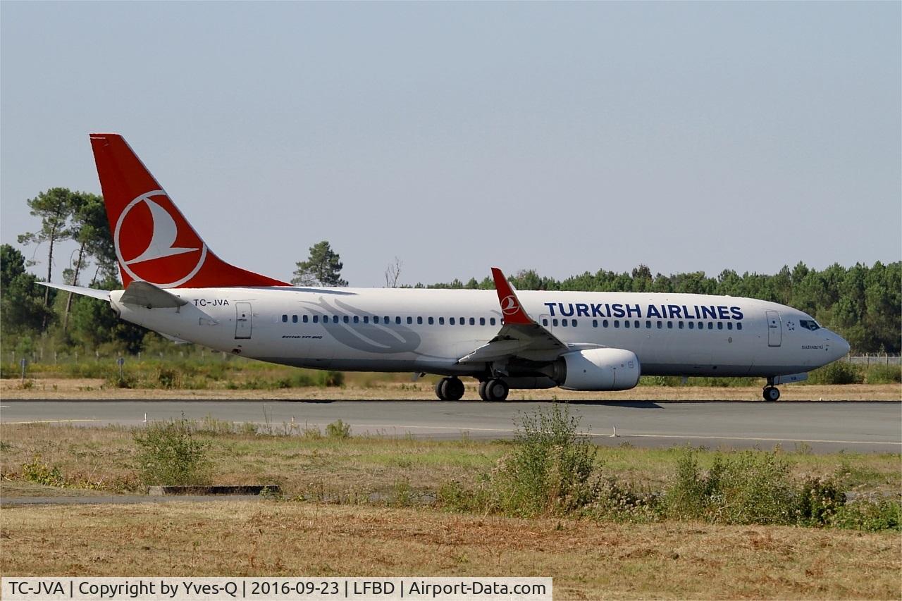TC-JVA, 2014 Boeing 737-8F2 C/N 40988, Boeing 737-8F2, Ready to take off rwy 05, Bordeaux Mérignac airport (LFBD-BOD)