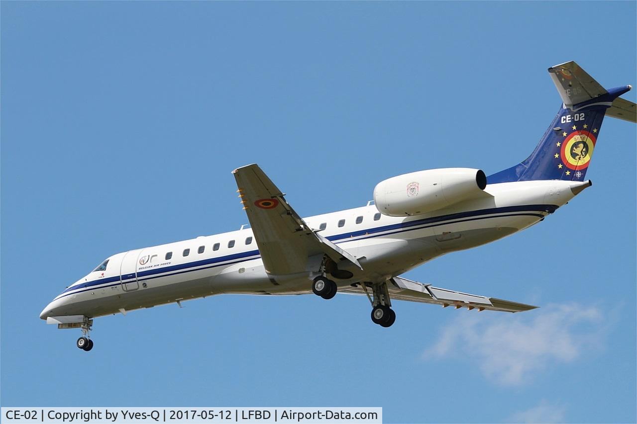 CE-02, 2001 Embraer ERJ-135LR (EMB-135LR) C/N 145480, Embraer ERJ-135LR, On final rwy 23, Bordeaux-Mérignac airport (LFBD-BOD)