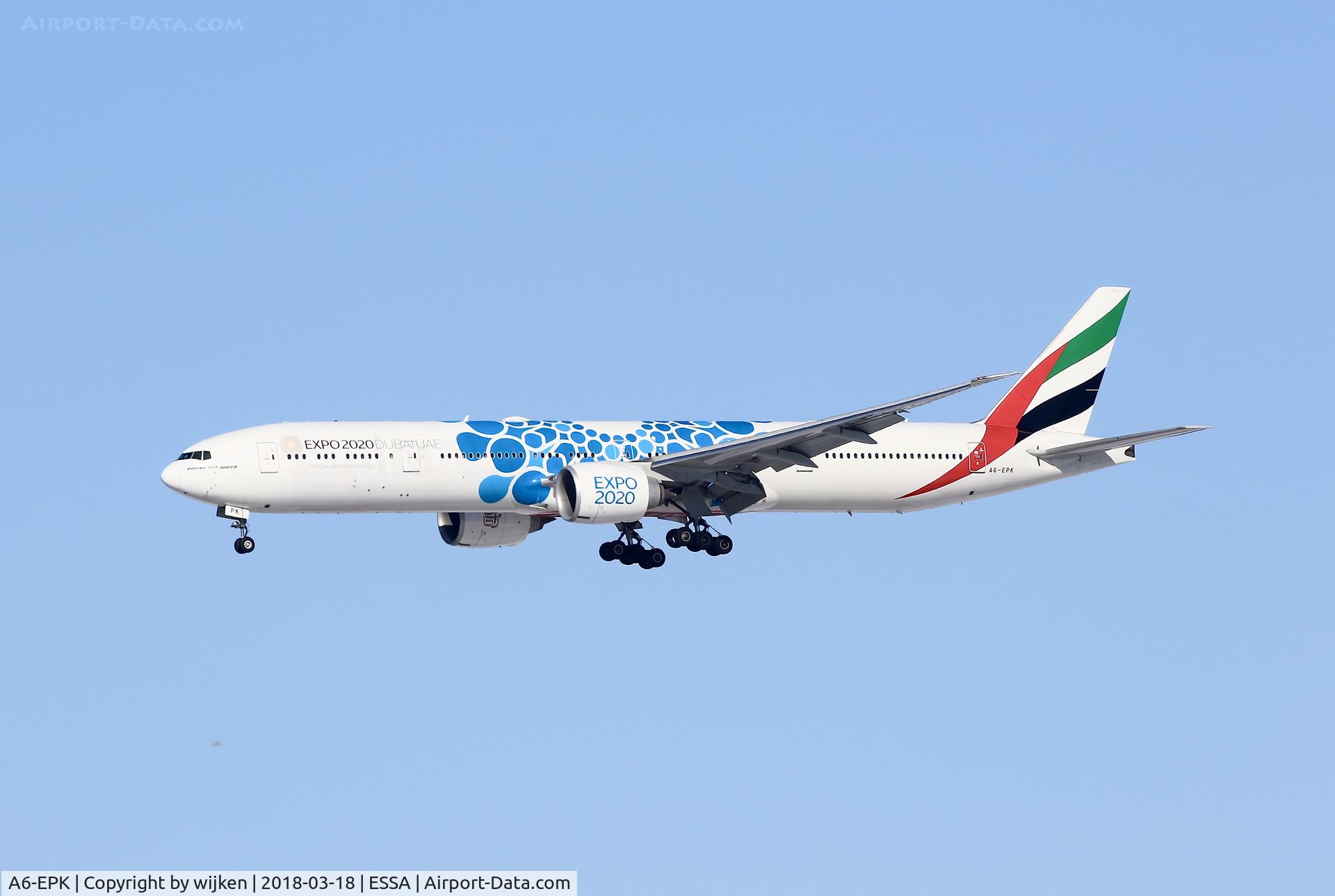 A6-EPK, 2016 Boeing 777-31H/ER C/N 42330/1379, RWY 26