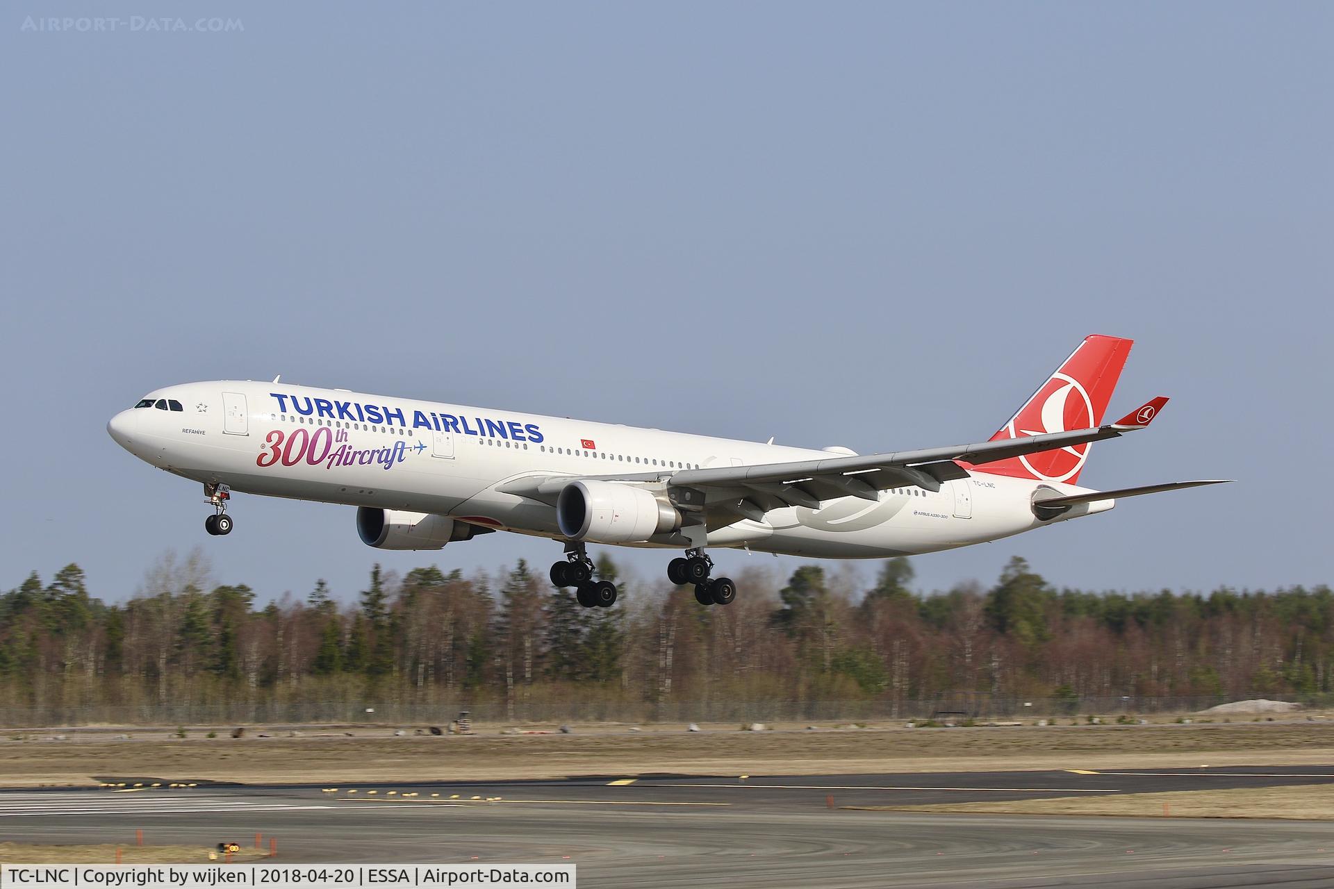 TC-LNC, 2015 Airbus A330-303 C/N 1696, RWY 26
