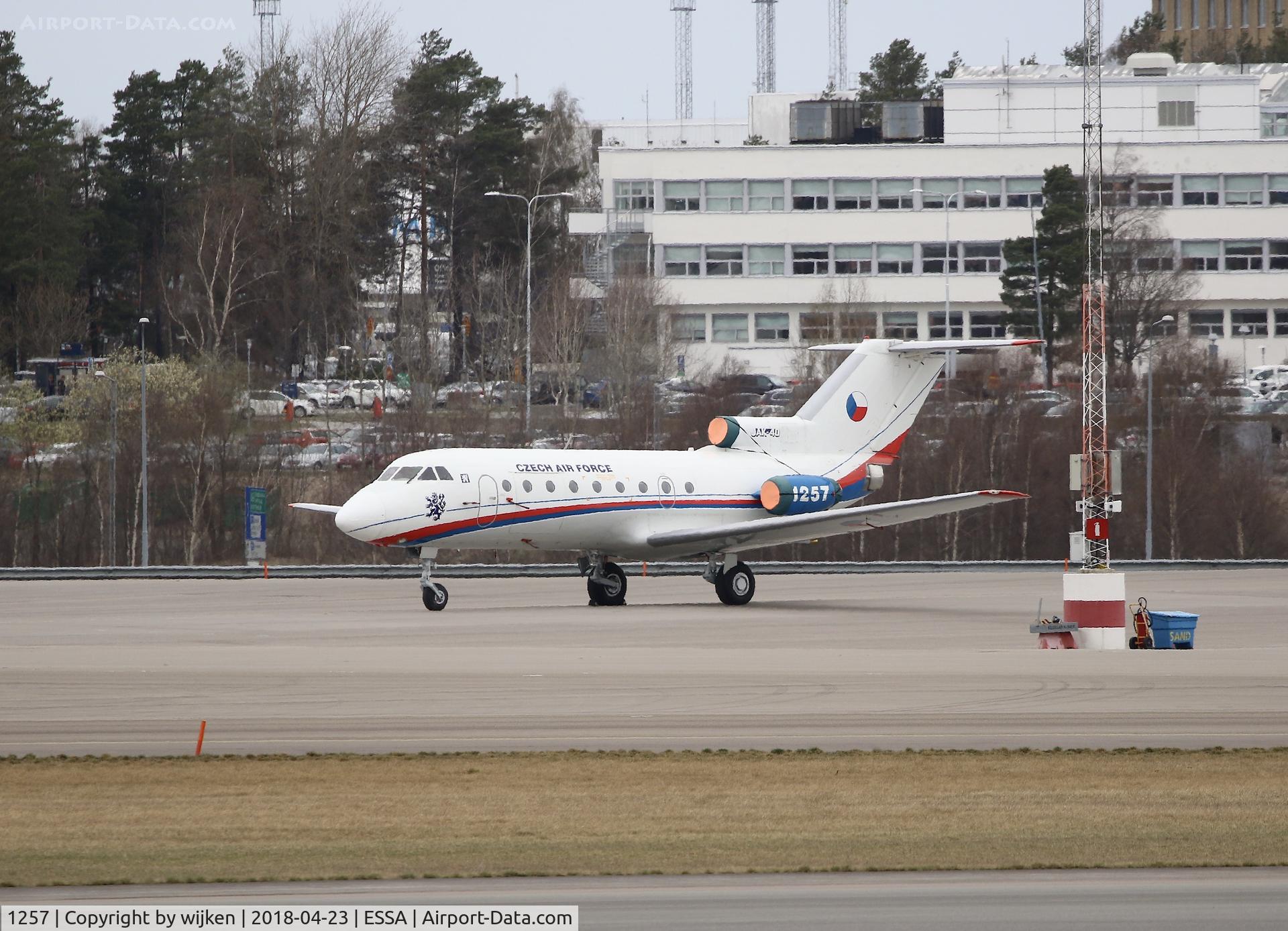 1257, 1978 Yakovlev Yak-40K C/N 9821257, Ramp M