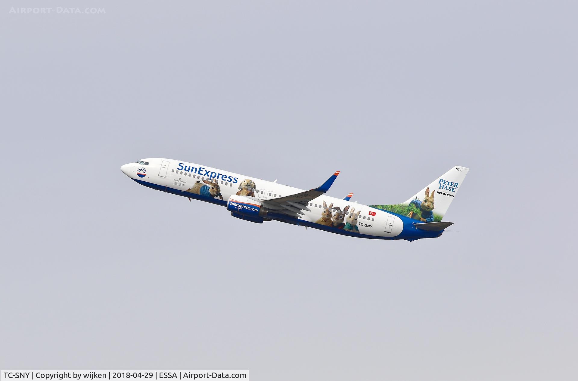 TC-SNY, 1997 Boeing 737-8K5 C/N 27981, RWY 19R