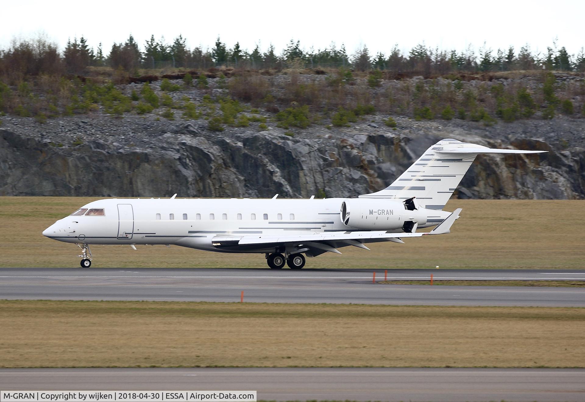 M-GRAN, 2009 Bombardier BD-700-1A11 Global 5000 C/N 9324, RWY 01R