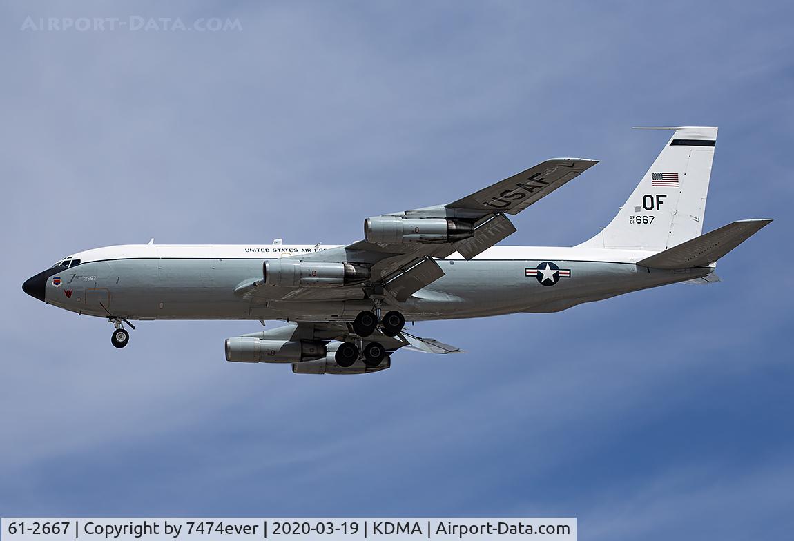61-2667, 1961 Boeing WC-135B Stratolifter C/N 18343, COBRA09 on approach into DM