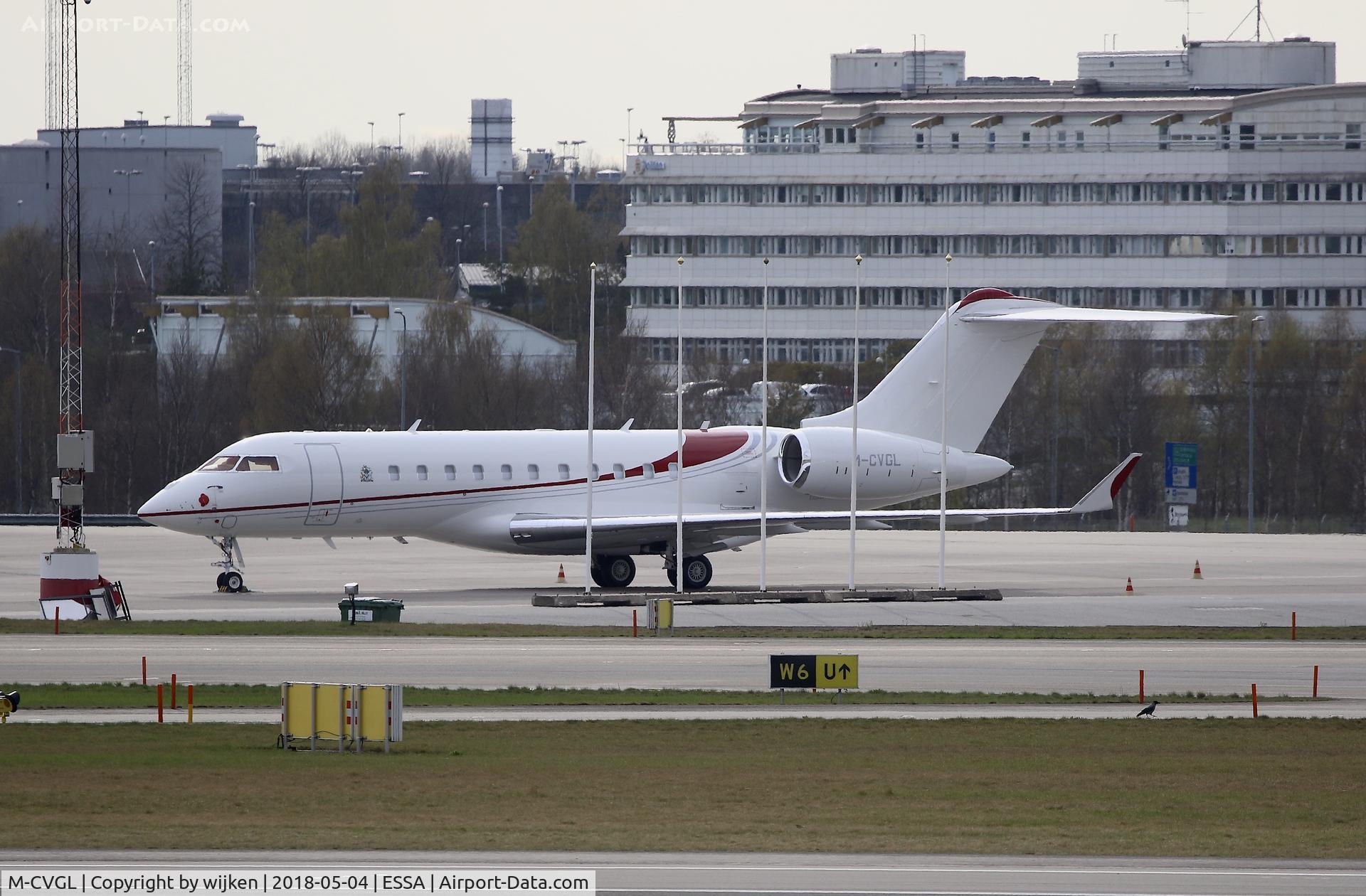 M-CVGL, 2016 Bombardier BD-700-1A11 Global 5000 C/N 9687, Ramp M