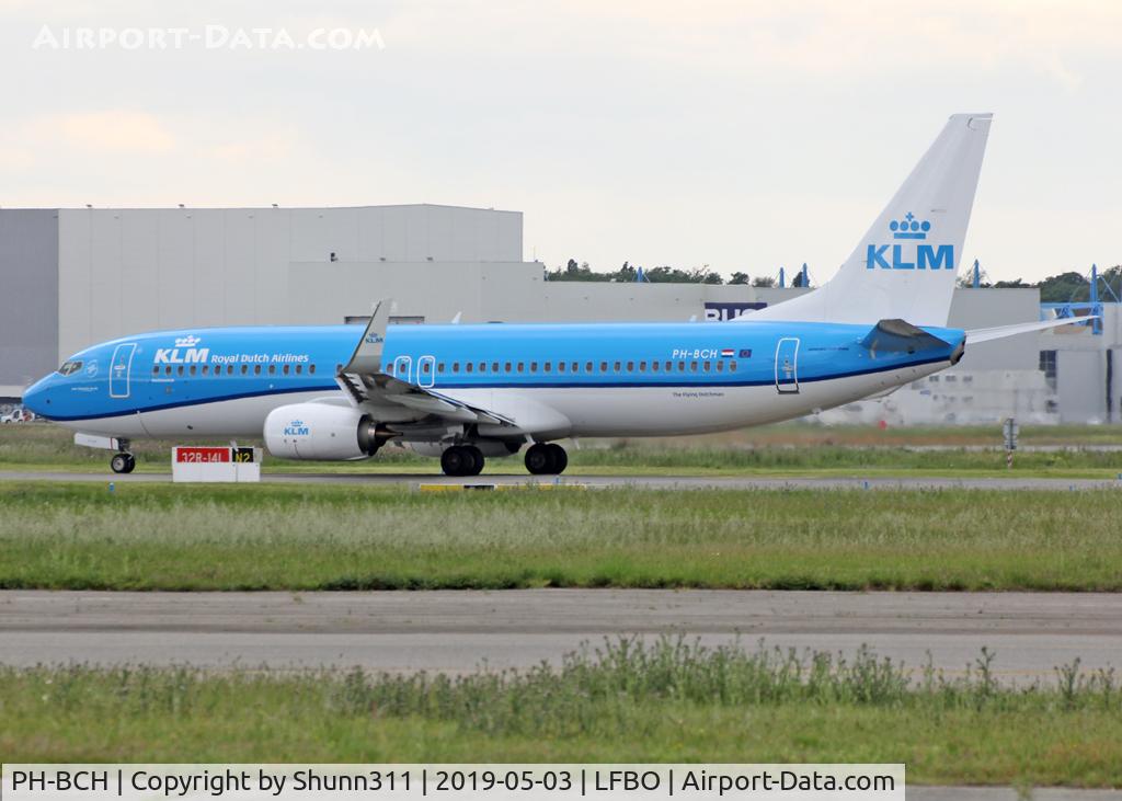 PH-BCH, 2019 Boeing 737-800 C/N 62579, Lining up rwy 32R from November 2 for departure...