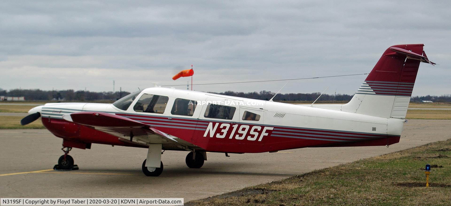 N319SF, 1978 Piper PA-32RT-300 C/N 32R-7885140, Tie downed on the Carver Aero Ramp
