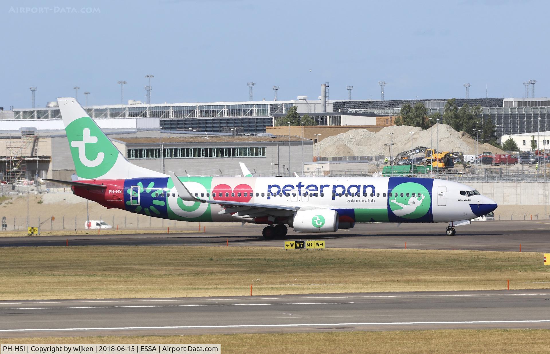 PH-HSI, 2013 Boeing 737-8K2 C/N 42148, Taxiway W