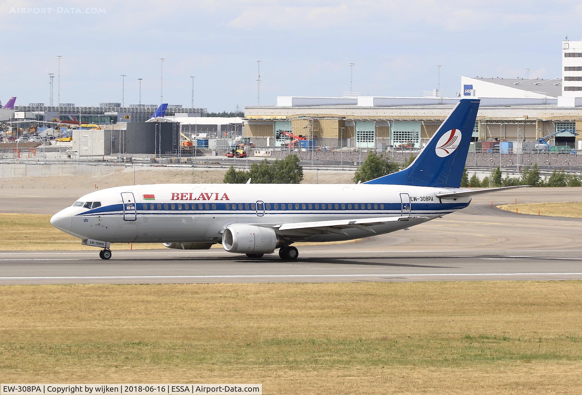EW-308PA, 1990 Boeing 737-3K2 C/N 24328, RWY 19L