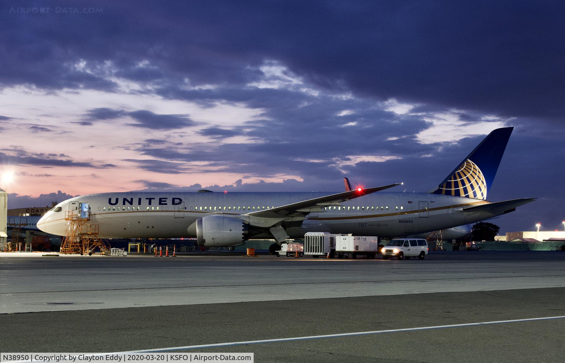 N38950, 2014 Boeing 787-9 Dreamliner Dreamliner C/N 36401, SFO 2020.