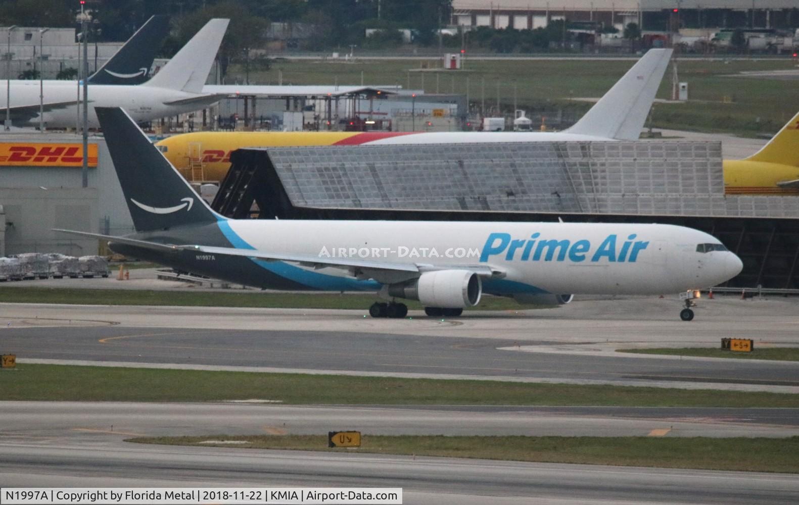 N1997A, 1994 Boeing 767-33A/ER/BDSF C/N 27310, Amazon