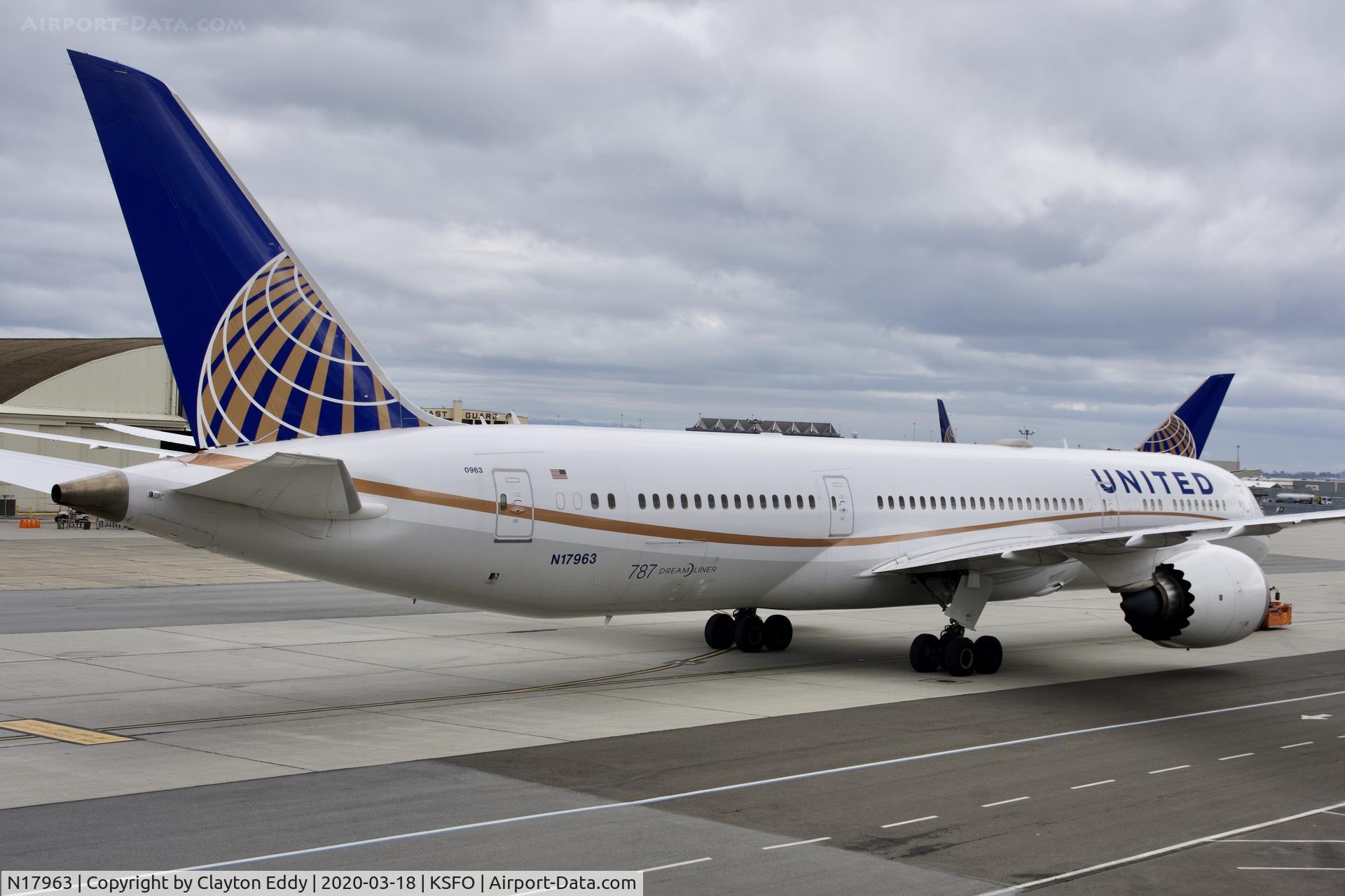 N17963, 2016 Boeing 787-9 Dreamliner C/N 37812, SFO 2020.