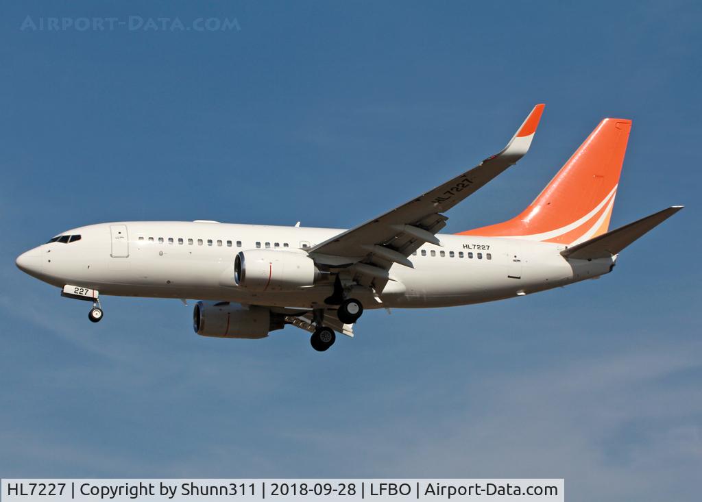 HL7227, 2006 Boeing 737-7HF C/N 35977, Landing rwy 32L