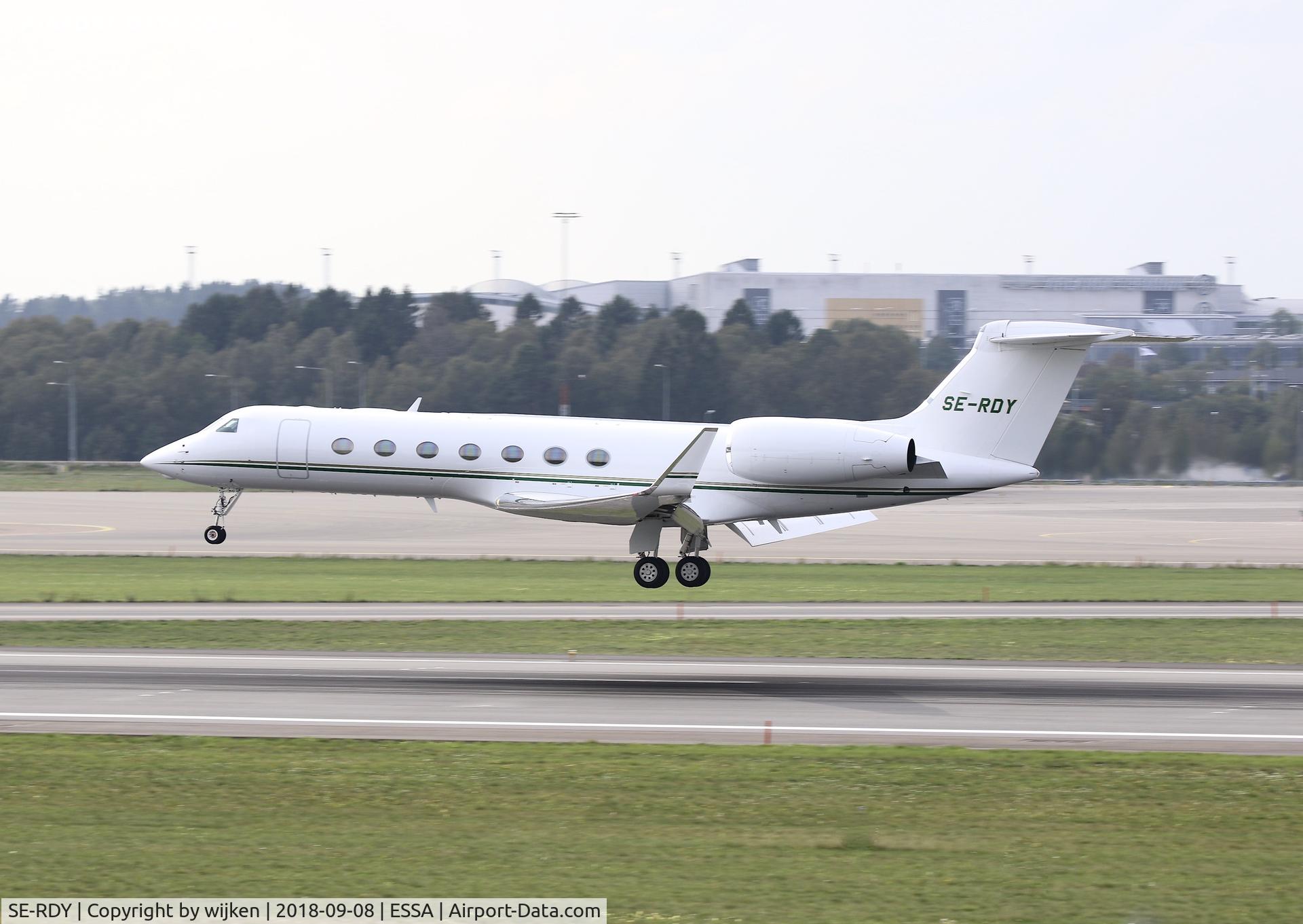 SE-RDY, 2005 Gulfstream Aerospace V-SP G550 C/N 5080, RWY 19L