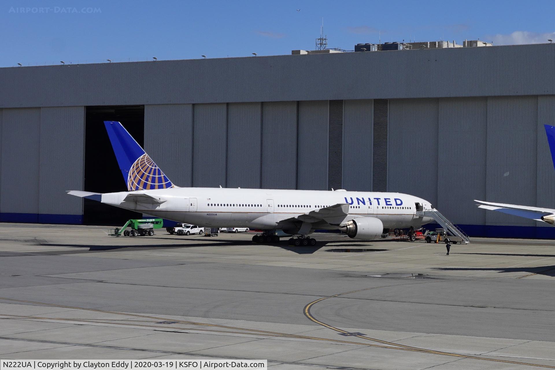 N222UA, 2001 Boeing 777-222 C/N 30553, SFO 2020.