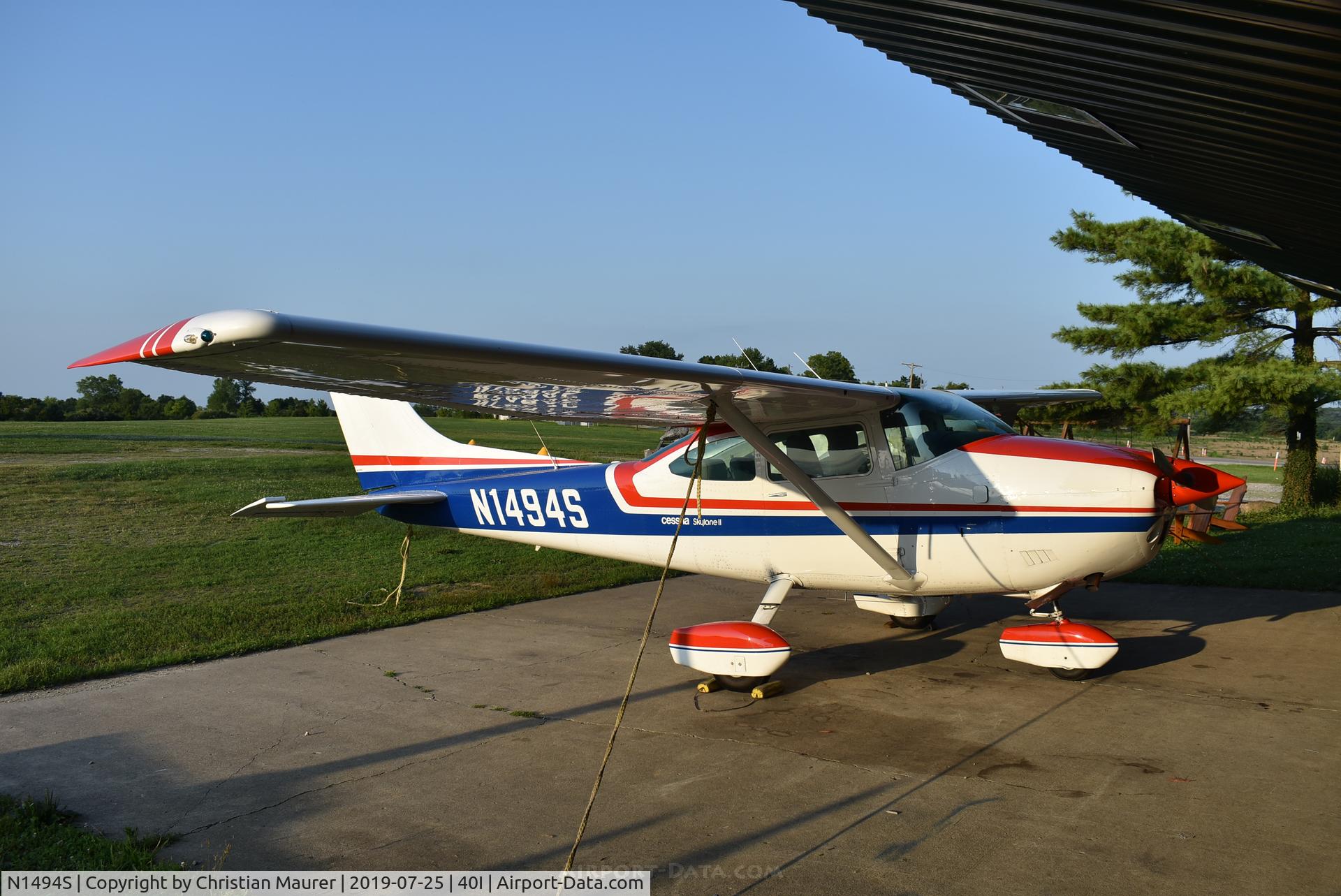 N1494S, 1976 Cessna 182P Skylane C/N 18265041, Cessna 182P on the pad