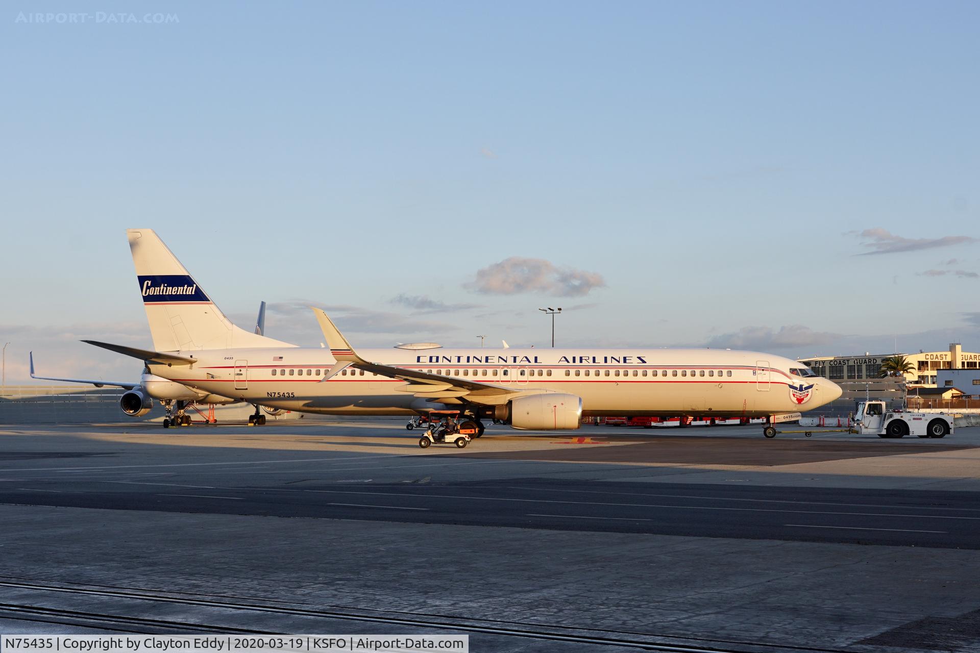 N75435, 2009 Boeing 737-924/ER C/N 33529, SFO 2020.