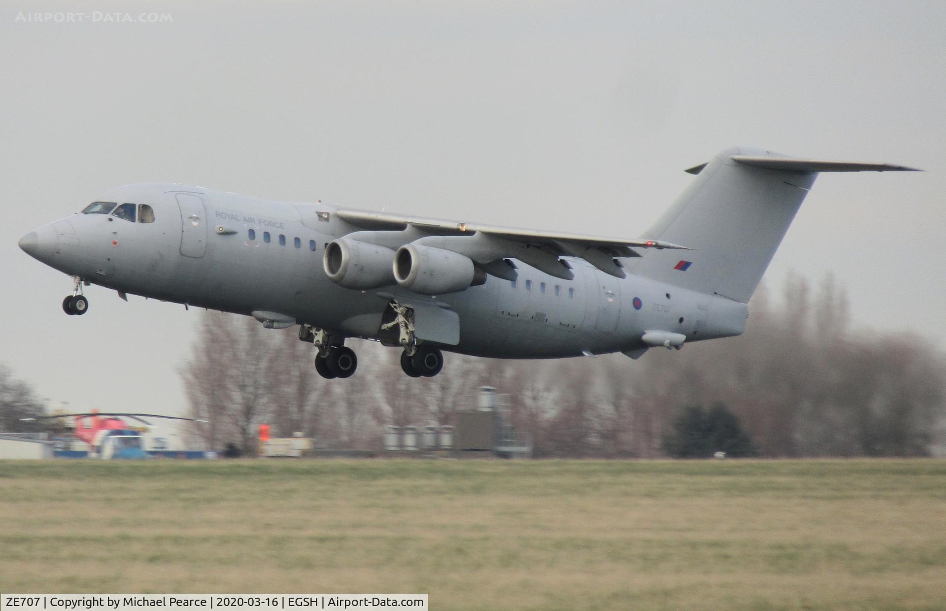 ZE707, 1991 British Aerospace BAe.146-200QC Quick Change C/N E2188, Rotating from RWY 27 home to RAF Northolt (NHT), after another training visit.