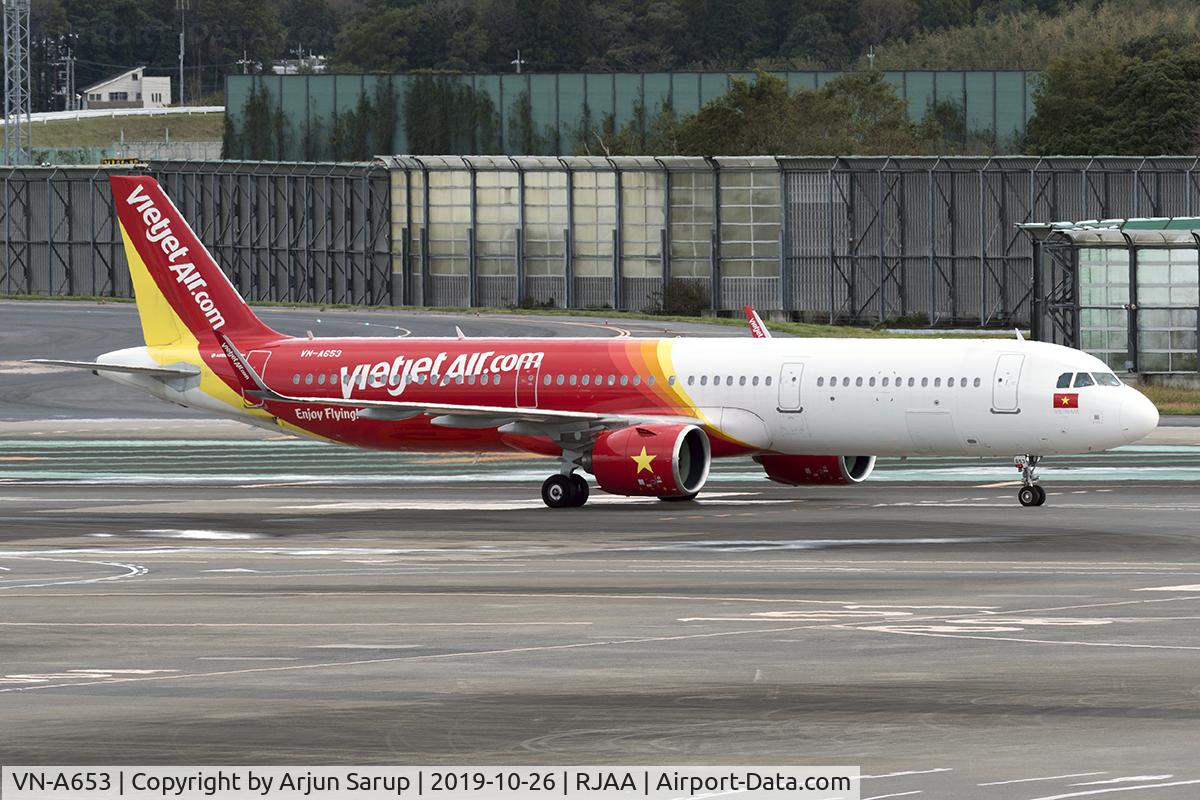 VN-A653, 2018 Airbus A321-271N C/N 8199, Morning arrival at Narita.
