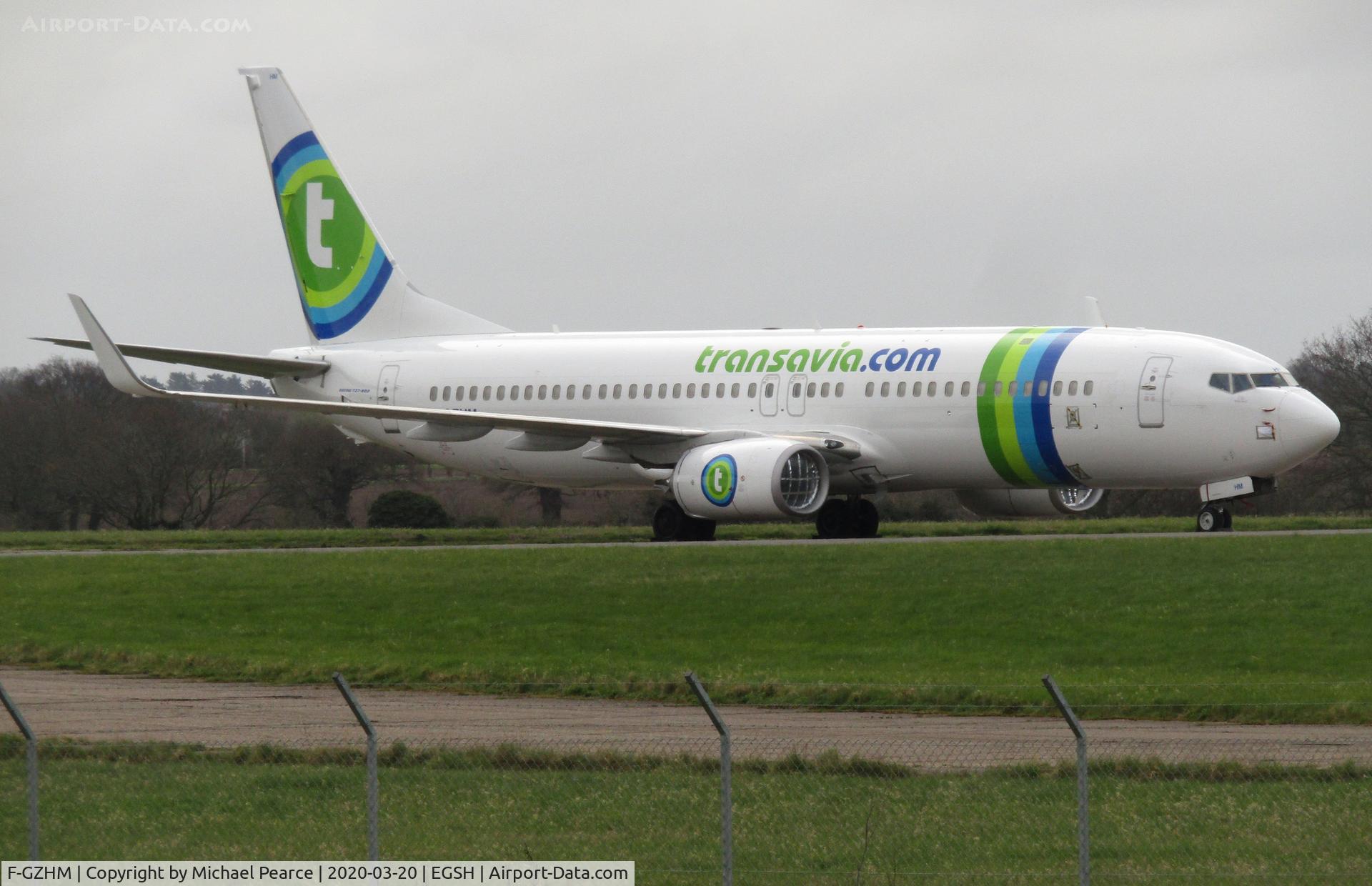 F-GZHM, 2014 Boeing 737-8K2 C/N 37792, Stored on the North Side after maintenance, due to a drop in passenger demand during the COVID-19 outbreak. Note the improvised cover.