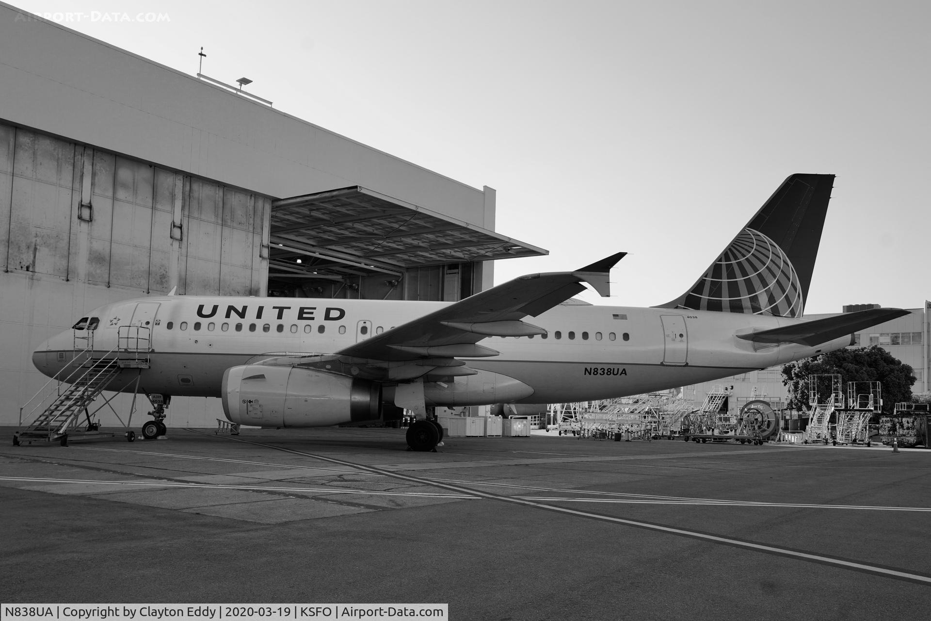 N838UA, 2001 Airbus A319-131 C/N 1477, SFO 2020.