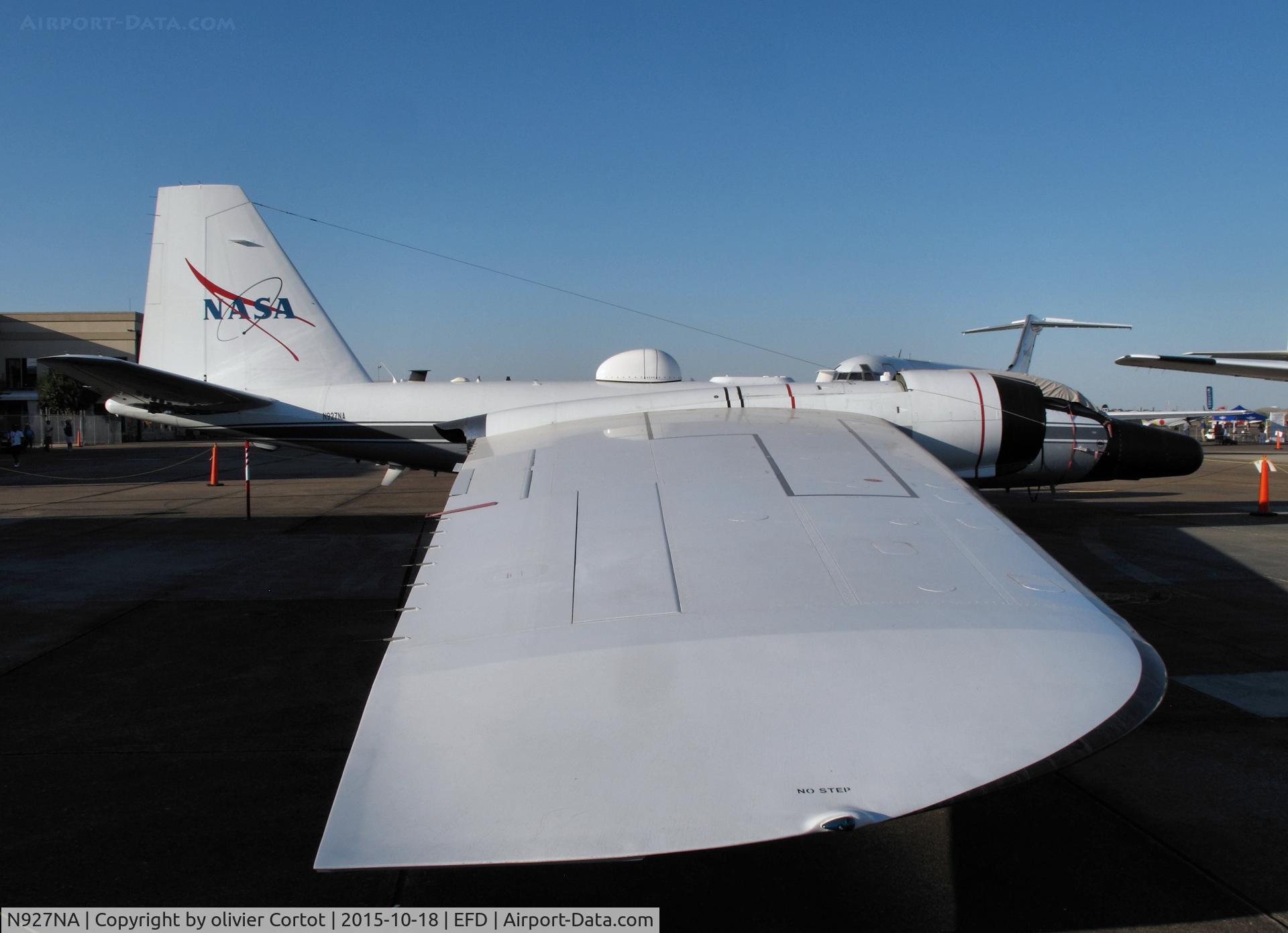 N927NA, 1963 Martin WB-57F Canberra C/N Not found (63-13295), the giant wing of a WB-57