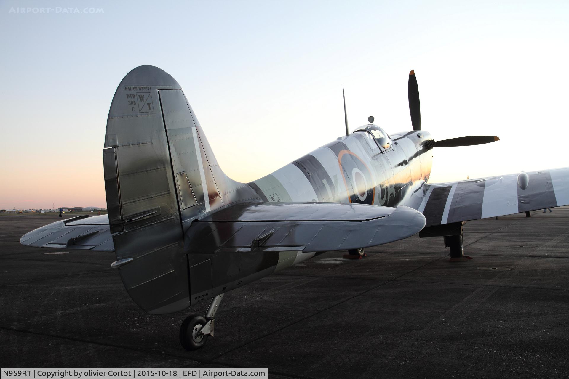 N959RT, 1944 Supermarine 361 Spitfire IXc C/N CBAF.8125, As the sun rise... Houston 2015