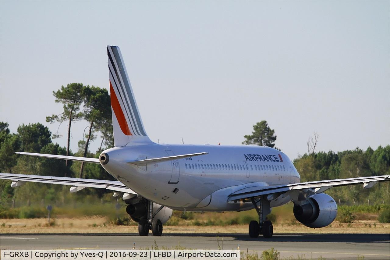 F-GRXB, 2001 Airbus A319-111 C/N 1645, Airbus A319-111, Lining up rwy 05, Bordeaux Mérignac airport (LFBD-BOD)