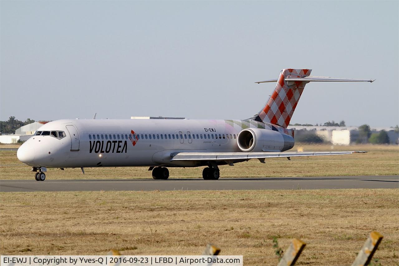 EI-EWJ, 2003 Boeing 717-2BL C/N 55171/5121, Boeing 717-2BL, Taxiing to holding point rwy 05, Bordeaux Mérignac airport (LFBD-BOD)