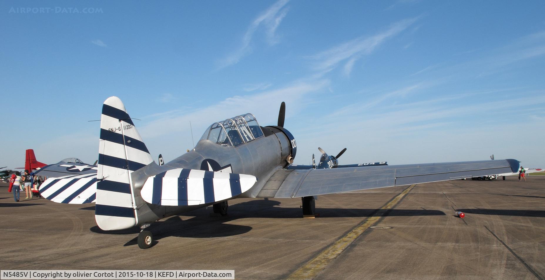 N5485V, North American SNJ-6 Texan C/N 121-43110, rear view