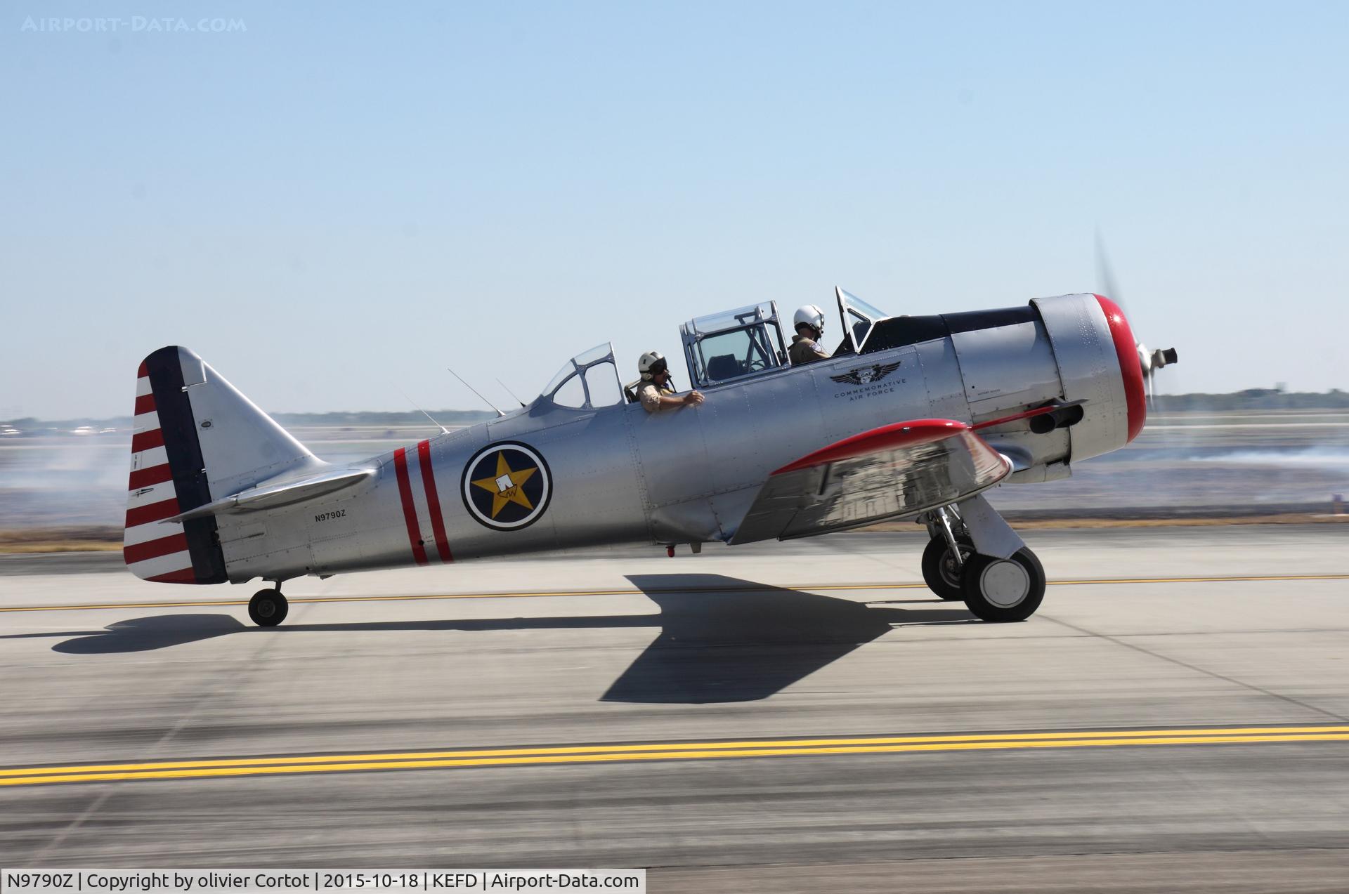 N9790Z, North American/victoria Mnt Lt AT-6A C/N 3048, Taxiing at Wings over Houston airshow