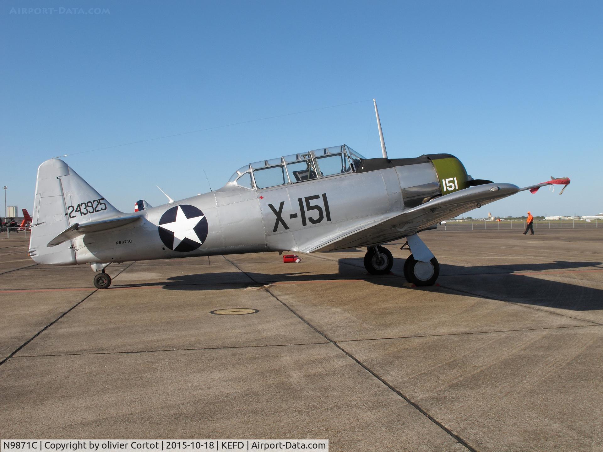 N9871C, 1949 North American T-6G Texan C/N 168-134, Wings over Houston 2015