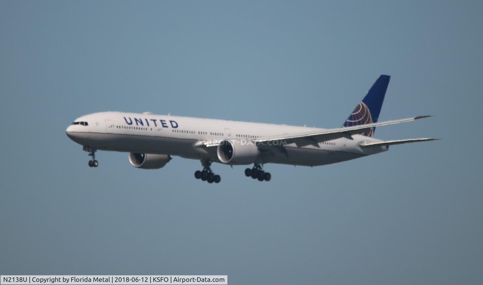 N2138U, 2017 Boeing 777-300/ER C/N 62649, United