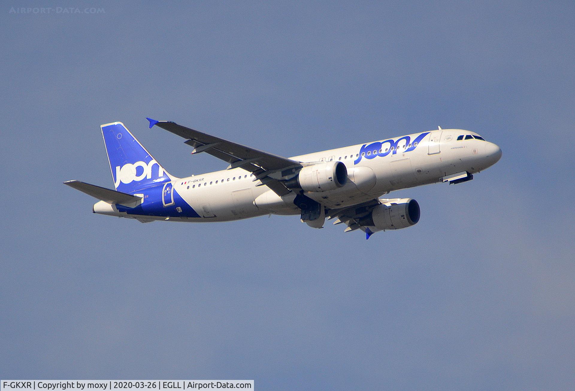 F-GKXR, 2009 Airbus A320-214 C/N 3795, Airbus A320-214 on finals to London Heathrow.