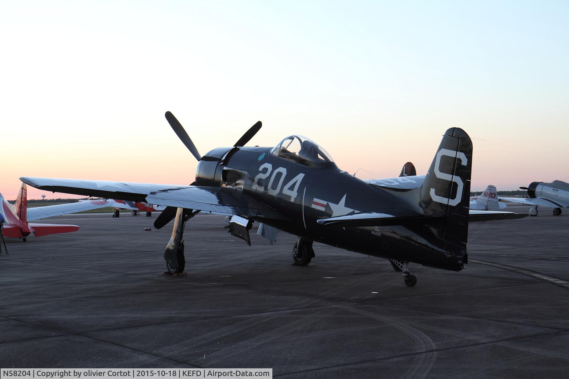 N58204, 1946 Grumman F8F-1 Bearcat C/N D.527, Houston in the morning