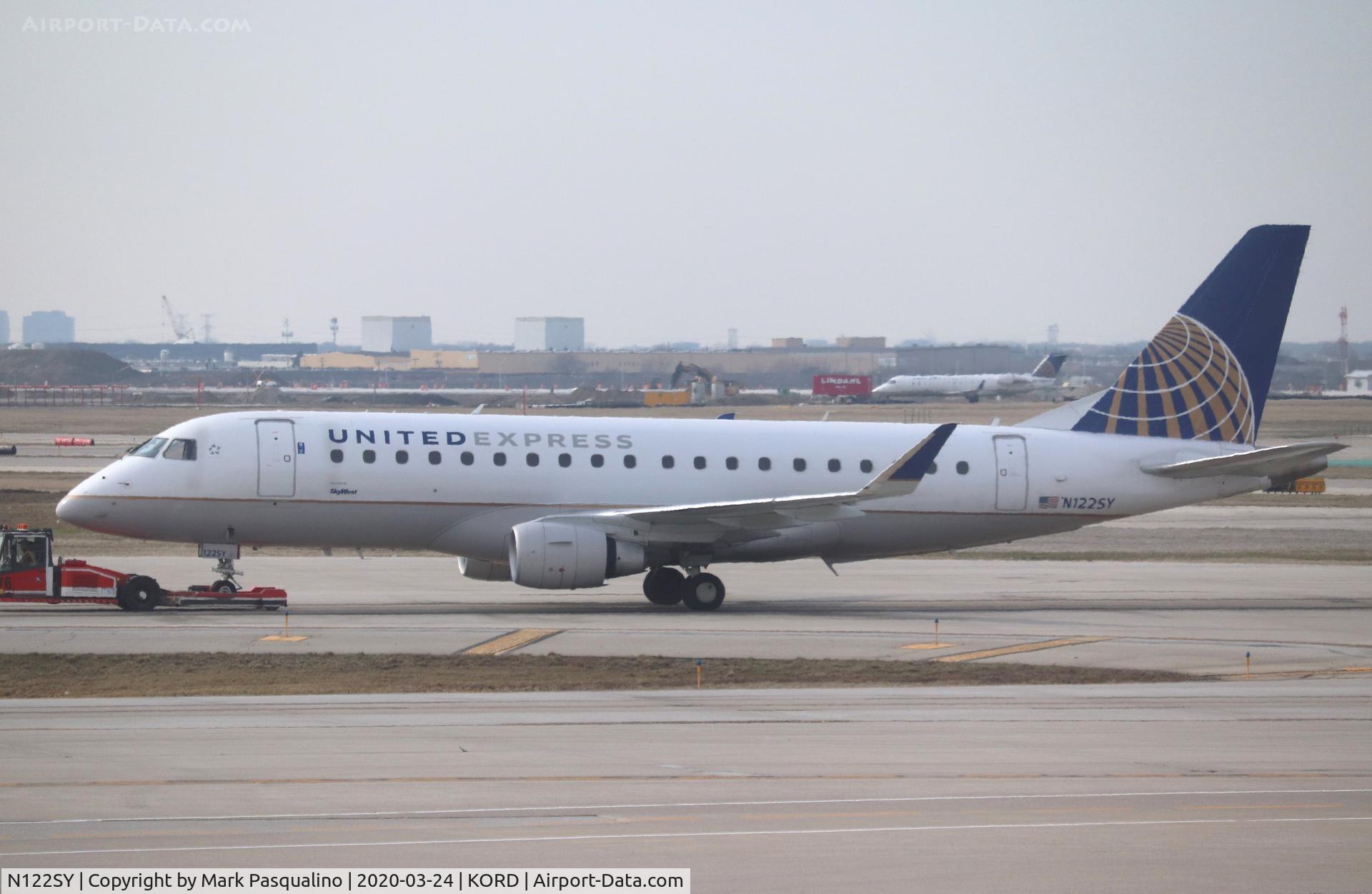 N122SY, 2014 Embraer 175LR (ERJ-170-200LR) C/N 17000431, ERJ-170-200LR