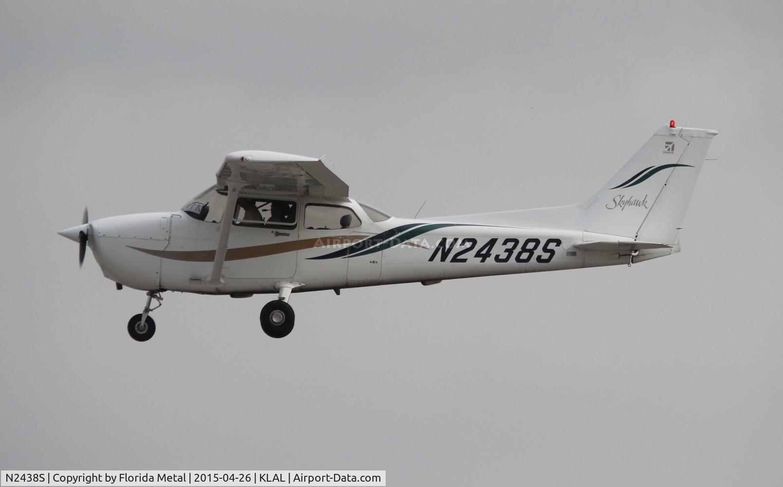 N2438S, 2000 Cessna 172R C/N 17280875, Cessna 172R
